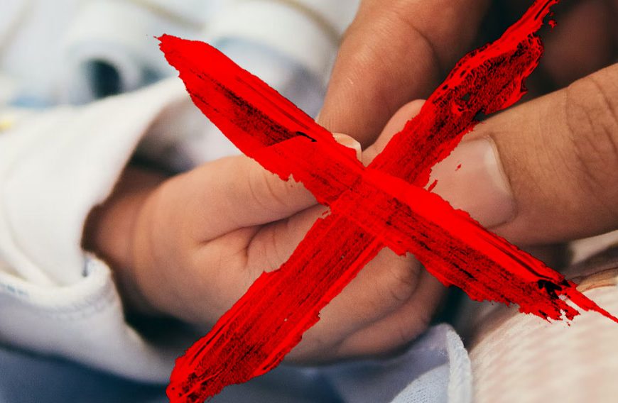 Unvaccinated Parents Banned From Seeing Their Sick Children In Hospital