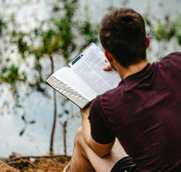 Bible Sales Surge Continues in 2025 Amid Renewed Interest in Christianity